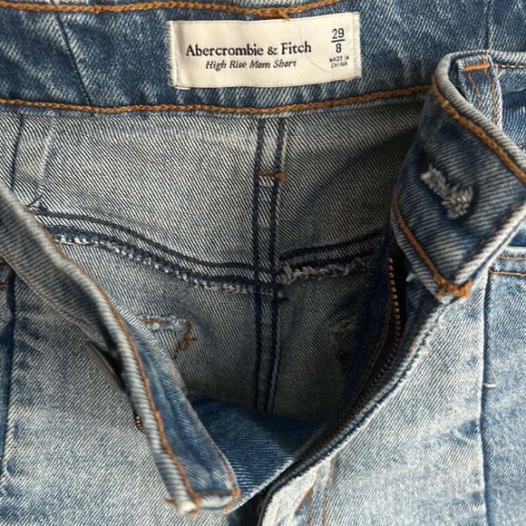 Abercrombie & Fitch Mom Shorts High Rise - Picture 5 of 6